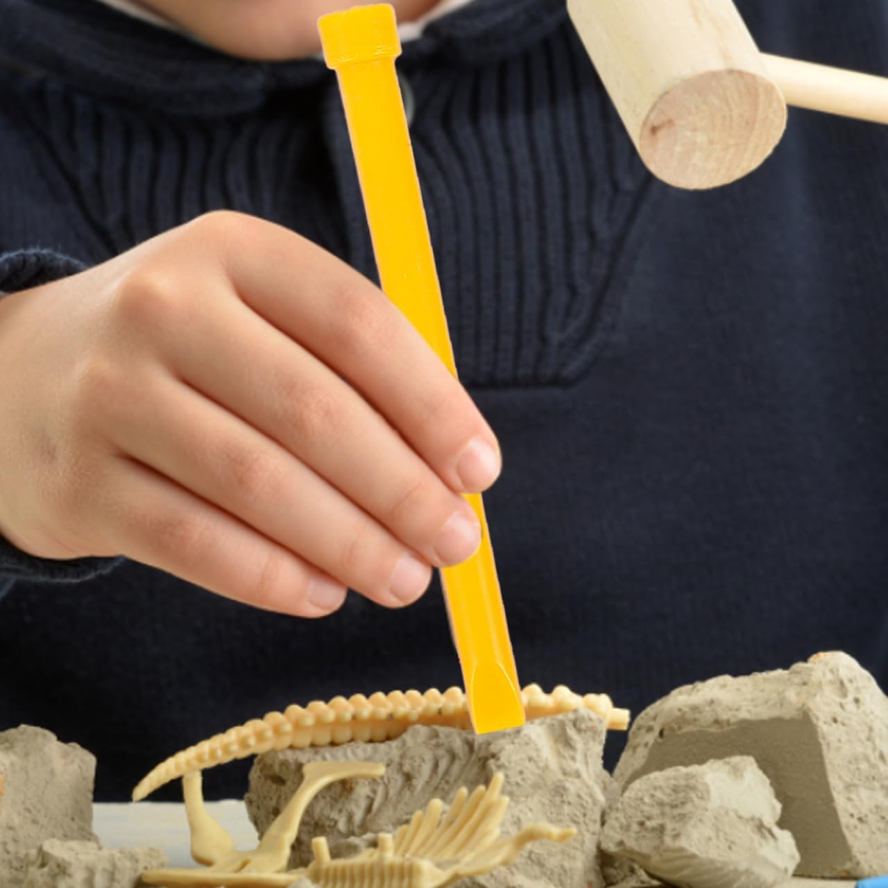 21-Piece - Science - Dinosaur Dig Kit - STEM Learning Toy - Ages 3+
