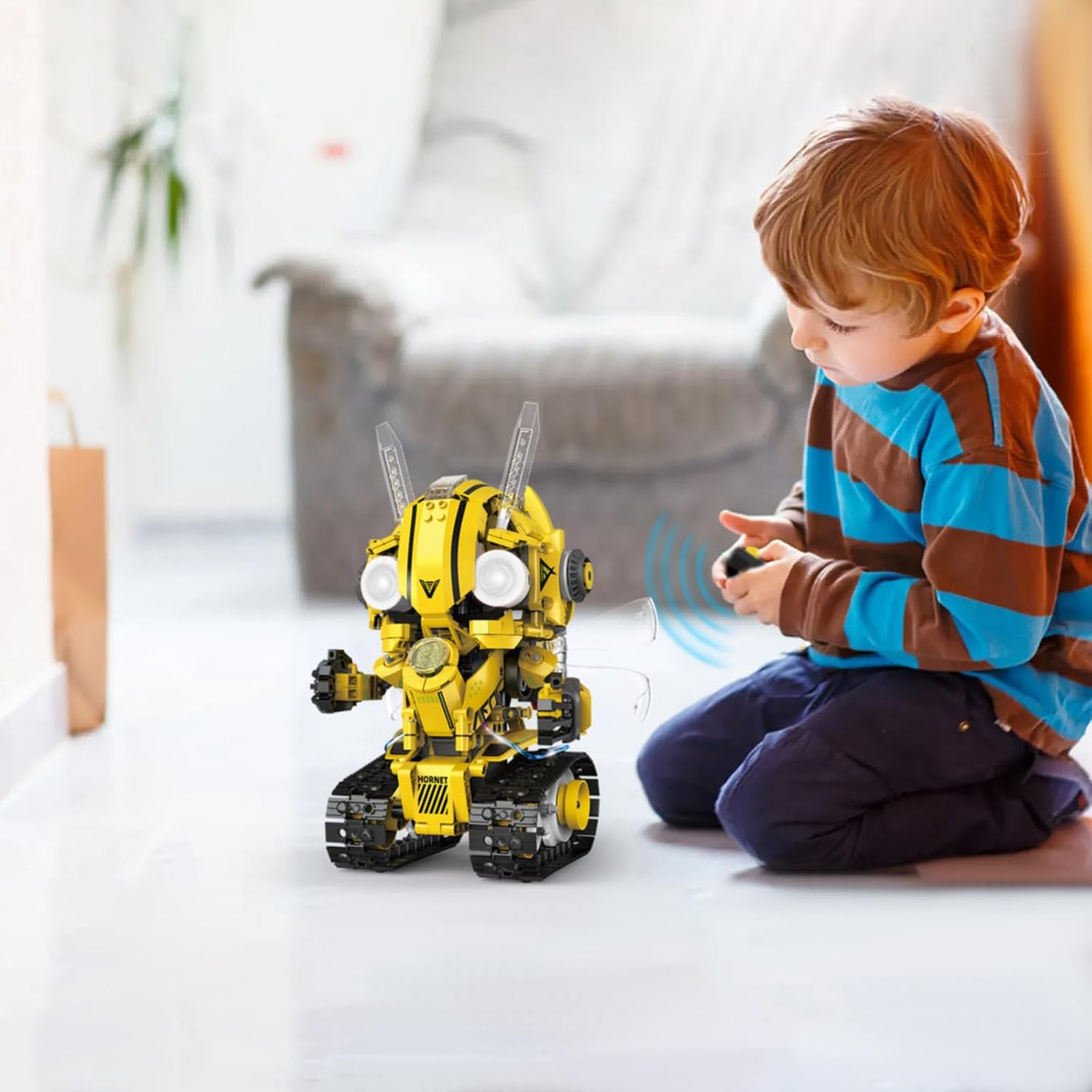 673-Piece - Solar Robot Kit - STEM Learning Toy - Ages 6-12